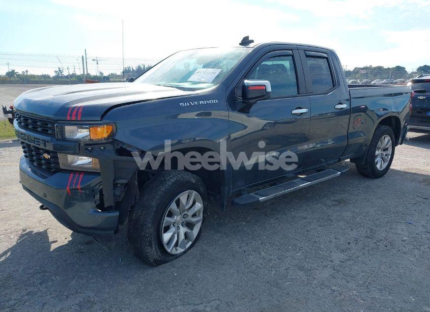 Photo 2 of 2020 Chevrolet Silverado 1500 2WD DOUBLE CAB STANDARD BED CUSTOM (VIN 1GCRWBEH9LZ112585)