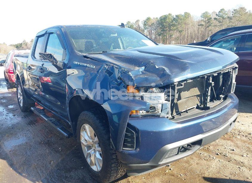 2020 Chevrolet Silverado 1500 2WD DOUBLE CAB STANDARD BED CUSTOM (VIN 1GCRWBEH9LZ338061) main photo