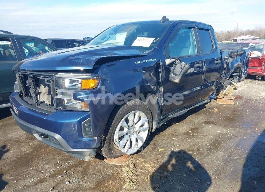 Photo 2 of 2020 Chevrolet Silverado 1500 2WD DOUBLE CAB STANDARD BED CUSTOM (VIN 1GCRWBEH9LZ338061)