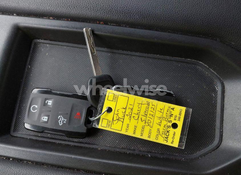 Photo 11 of 2021 Chevrolet Silverado 1500 2WD DOUBLE CAB STANDARD BED CUSTOM (VIN 1GCRWBEH9MZ107422)