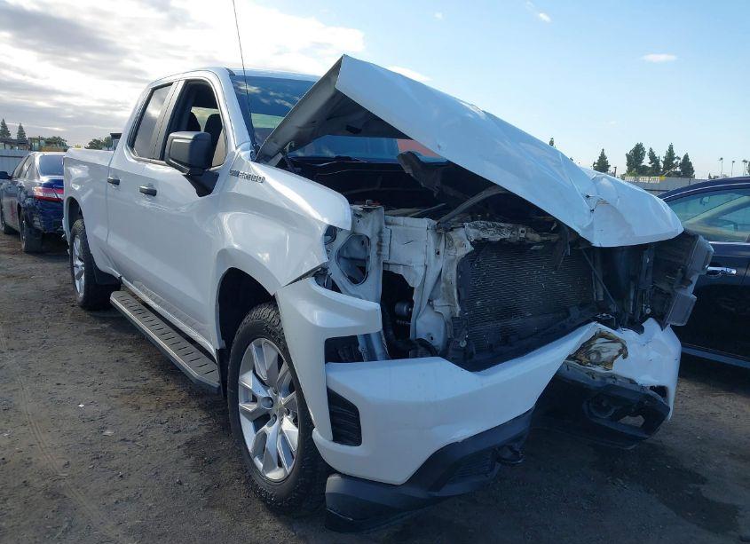 2020 Chevrolet Silverado 1500 2WD STANDARD BED CUSTOM (VIN 1GCRWBEHXLZ204143) main photo