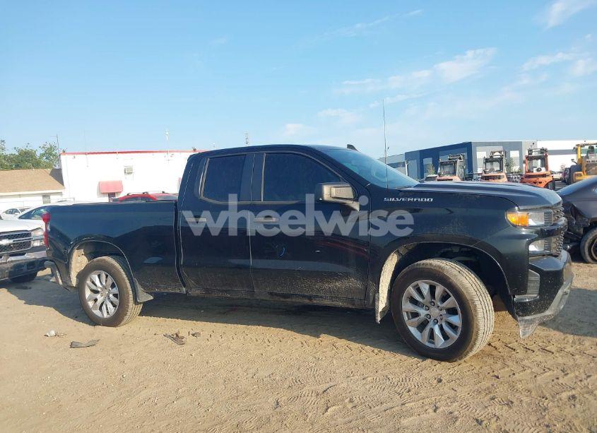 Photo 13 of 2020 Chevrolet Silverado 1500 2WD DOUBLE CAB STANDARD BED CUSTOM (VIN 1GCRWBEK1LZ356193)