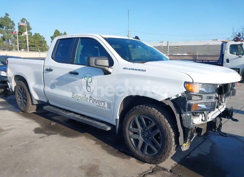 2022 Chevrolet Silverado 1500 LTD 2WD DOUBLE CAB STANDARD BED CUSTOM (VIN 1GCRWBEK4NZ195017) main photo