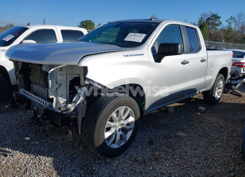 Photo 2 of 2022 Chevrolet Silverado 1500 LTD 2WD DOUBLE CAB STANDARD BED CUSTOM (VIN 1GCRWBEK5NZ205649)