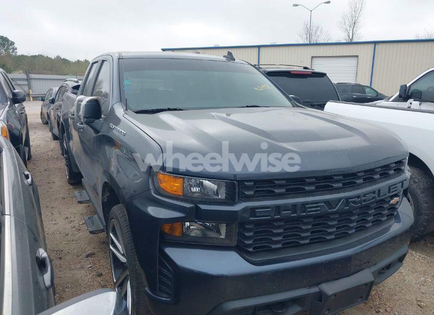 2020 Chevrolet Silverado 1500 2WD STANDARD BED CUSTOM (VIN 1GCRWBEK7LZ195137) main photo
