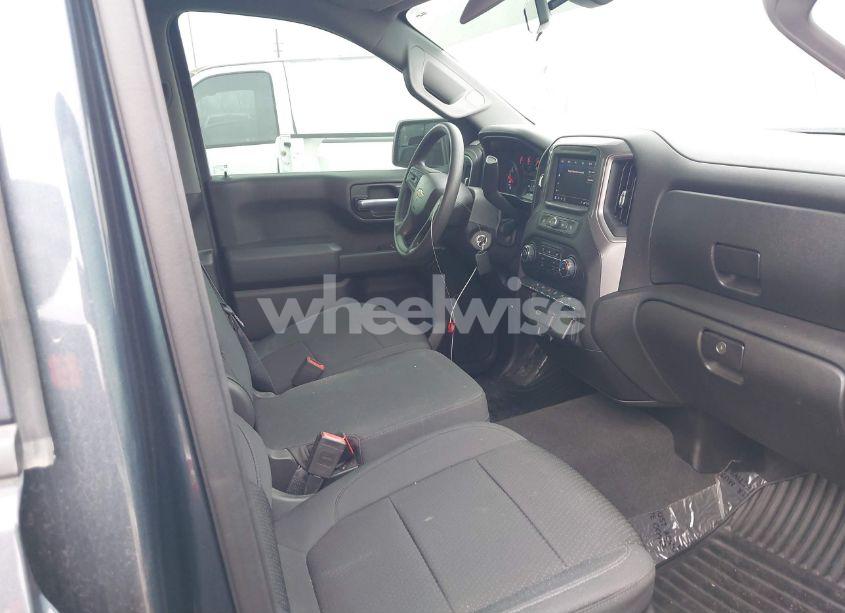 Photo 5 of 2020 Chevrolet Silverado 1500 2WD STANDARD BED CUSTOM (VIN 1GCRWBEK7LZ195137)