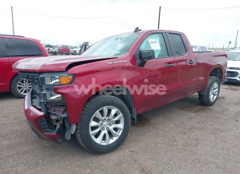 Photo 2 of 2020 Chevrolet Silverado 1500 2WD DOUBLE CAB STANDARD BED CUSTOM (VIN 1GCRWBEK8LZ194000)