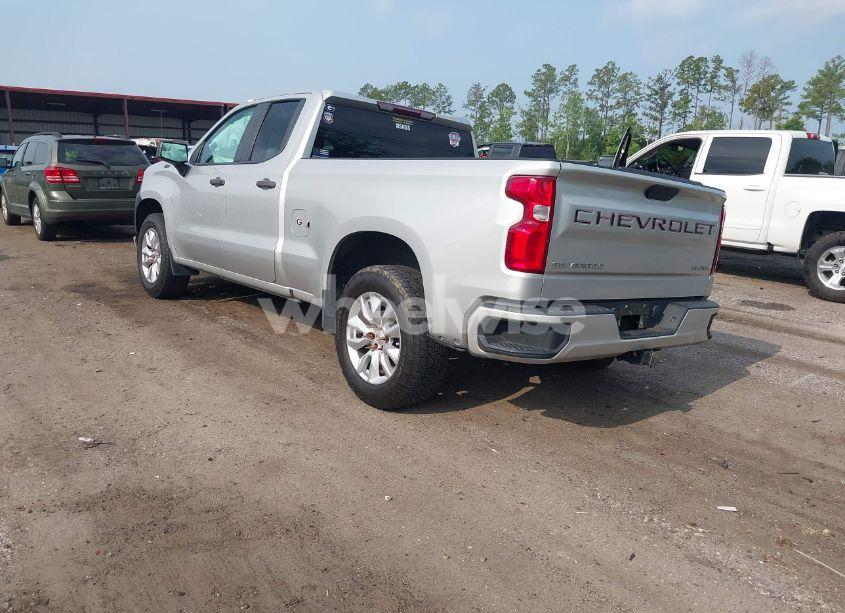 Photo 3 of 2020 Chevrolet Silverado 1500 2WD DOUBLE CAB STANDARD BED CUSTOM (VIN 1GCRWBEKXLZ339747)
