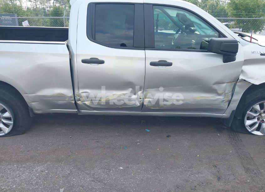 Photo 6 of 2020 Chevrolet Silverado 1500 2WD DOUBLE CAB STANDARD BED CUSTOM (VIN 1GCRWBEKXLZ339747)