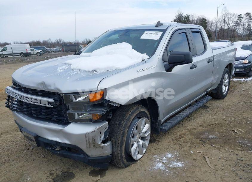 Photo 2 of 2020 Chevrolet Silverado 1500 2WD STANDARD BED CUSTOM (VIN 1GCRWBEKXLZ375096)