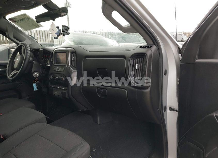 Photo 5 of 2020 Chevrolet Silverado 1500 2WD STANDARD BED CUSTOM (VIN 1GCRWBEKXLZ375096)