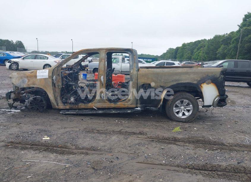 Photo 13 of 2019 Chevrolet Silverado 1500 LT (VIN 1GCRWCED6KZ177962)