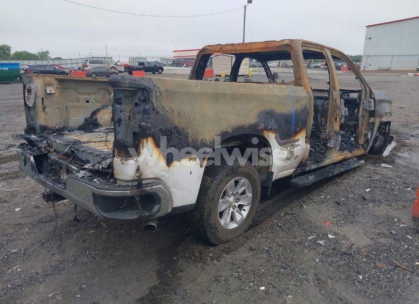 Photo 4 of 2019 Chevrolet Silverado 1500 LT (VIN 1GCRWCED6KZ177962)