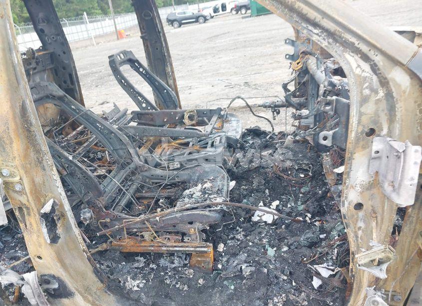 Photo 5 of 2019 Chevrolet Silverado 1500 LT (VIN 1GCRWCED6KZ177962)