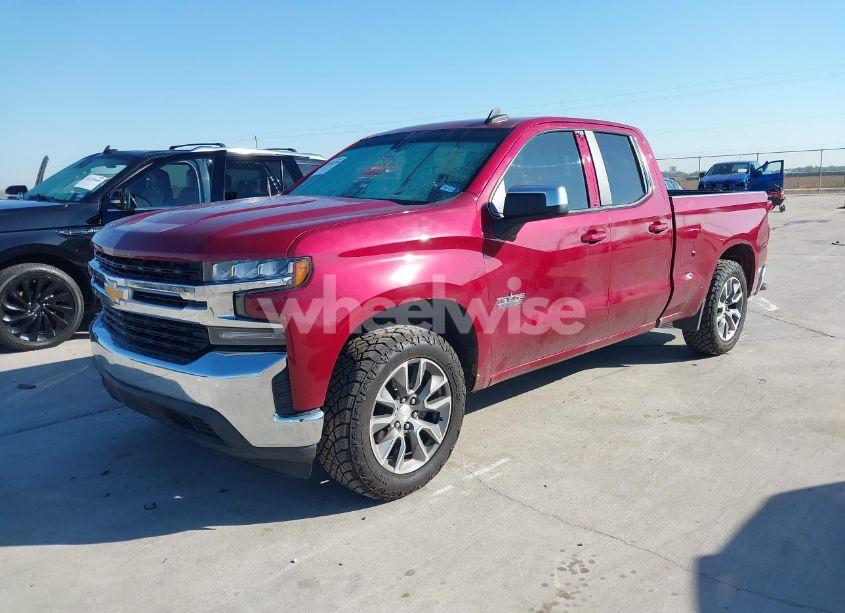 Photo 2 of 2019 Chevrolet Silverado 1500 LT (VIN 1GCRWCED9KZ204930)