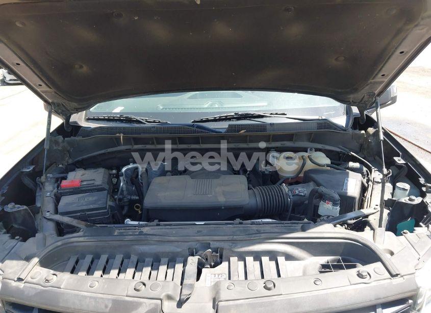 Photo 10 of 2019 Chevrolet Silverado 1500 LT (VIN 1GCRWCED9KZ328096)