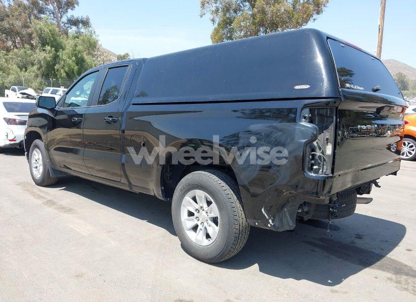 Photo 3 of 2019 Chevrolet Silverado 1500 LT (VIN 1GCRWCED9KZ328096)