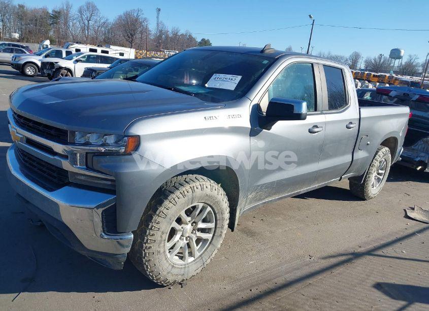 Photo 2 of 2019 Chevrolet Silverado 1500 LT (VIN 1GCRWCEDXKZ348471)