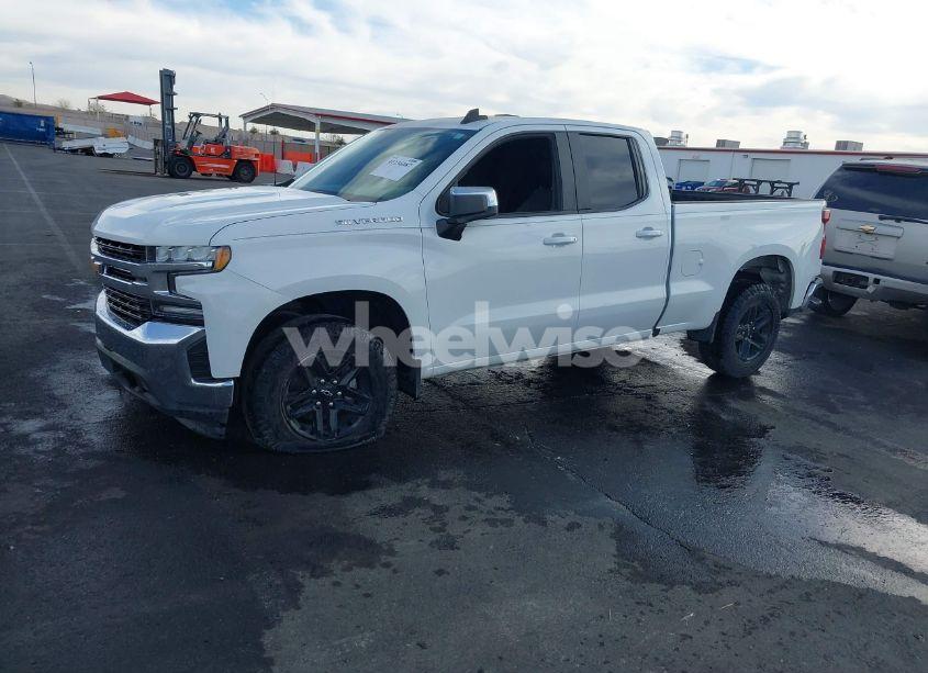 Photo 2 of 2019 Chevrolet Silverado 1500 LT (VIN 1GCRWCEK5KZ239222)