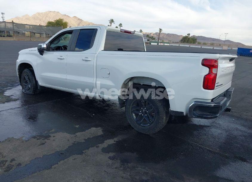 Photo 3 of 2019 Chevrolet Silverado 1500 LT (VIN 1GCRWCEK5KZ239222)