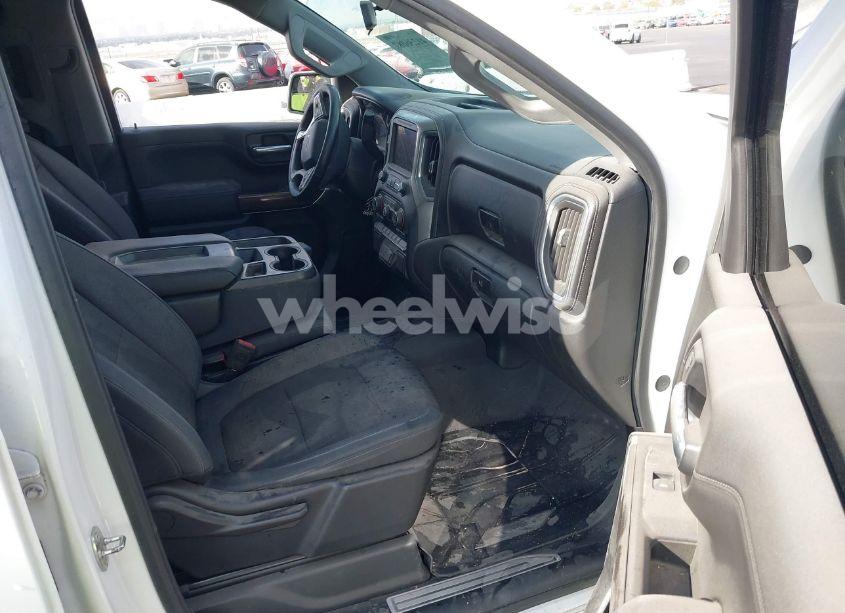 Photo 5 of 2019 Chevrolet Silverado 1500 LT (VIN 1GCRWCEK5KZ239222)