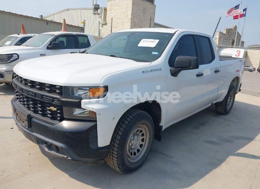 Photo 2 of 2020 Chevrolet Silverado 1500 4WD DOUBLE CAB STANDARD BED WT (VIN 1GCRYAEF0LZ178509)