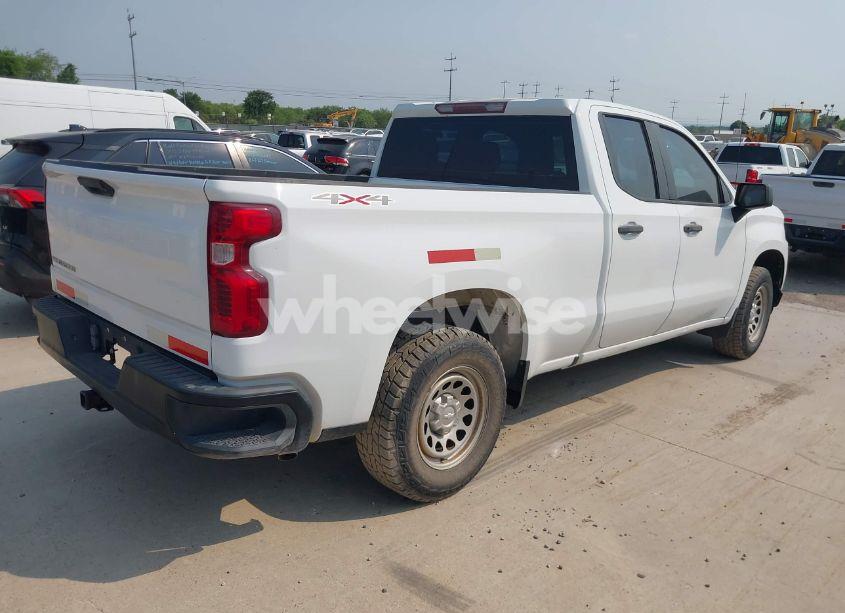 Photo 4 of 2020 Chevrolet Silverado 1500 4WD DOUBLE CAB STANDARD BED WT (VIN 1GCRYAEF0LZ178509)