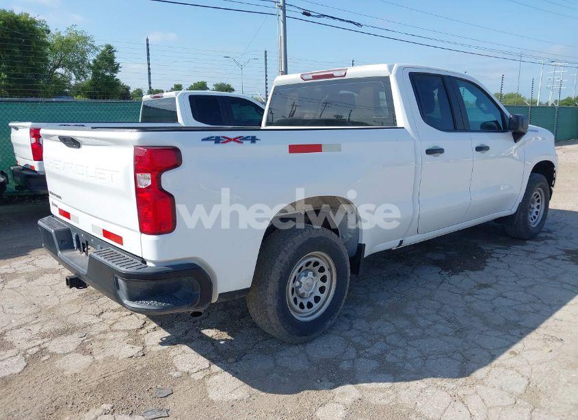 Photo 4 of 2021 Chevrolet Silverado 1500 4WD DOUBLE CAB STANDARD BED WT (VIN 1GCRYAEF0MZ211512)