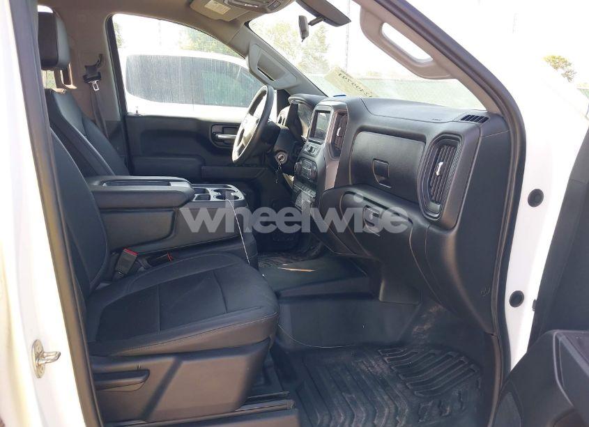 Photo 5 of 2021 Chevrolet Silverado 1500 4WD DOUBLE CAB STANDARD BED WT (VIN 1GCRYAEF0MZ211512)