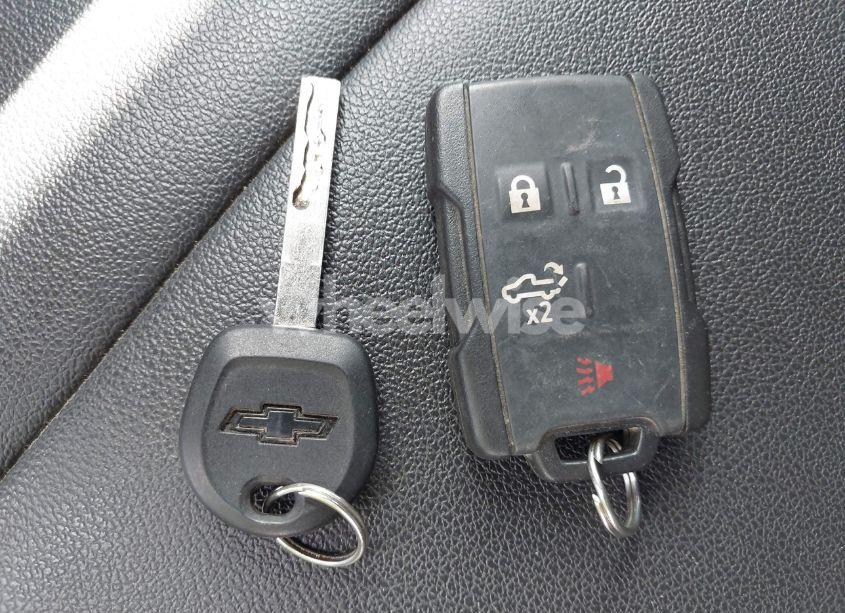 Photo 11 of 2021 Chevrolet Silverado 1500 4WD DOUBLE CAB STANDARD BED WT (VIN 1GCRYAEF0MZ217181)