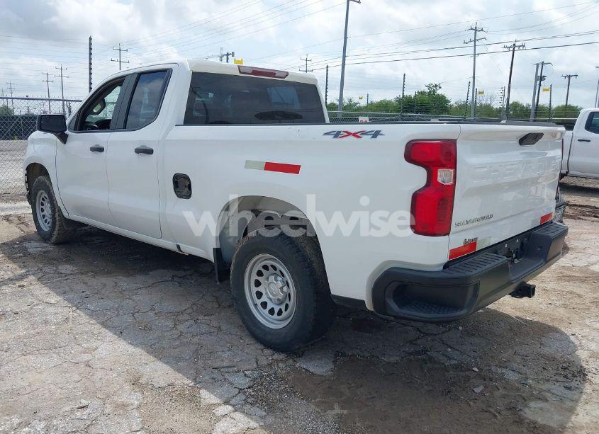 Photo 3 of 2021 Chevrolet Silverado 1500 4WD DOUBLE CAB STANDARD BED WT (VIN 1GCRYAEF0MZ217181)