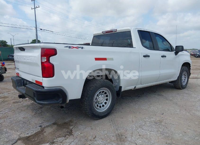 Photo 4 of 2021 Chevrolet Silverado 1500 4WD DOUBLE CAB STANDARD BED WT (VIN 1GCRYAEF0MZ217181)