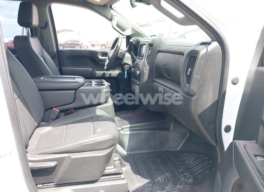 Photo 5 of 2021 Chevrolet Silverado 1500 4WD DOUBLE CAB STANDARD BED WT (VIN 1GCRYAEF0MZ217181)