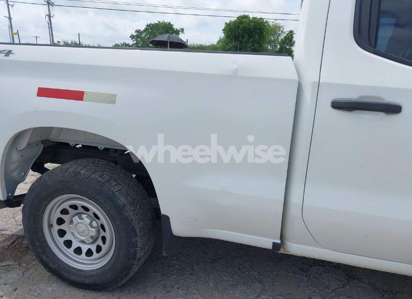 Photo 6 of 2021 Chevrolet Silverado 1500 4WD DOUBLE CAB STANDARD BED WT (VIN 1GCRYAEF0MZ217181)