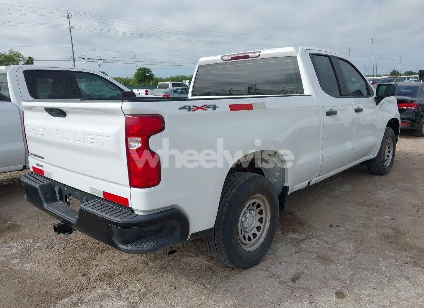 Photo 4 of 2021 Chevrolet Silverado 1500 4WD DOUBLE CAB STANDARD BED WT (VIN 1GCRYAEF0MZ218153)