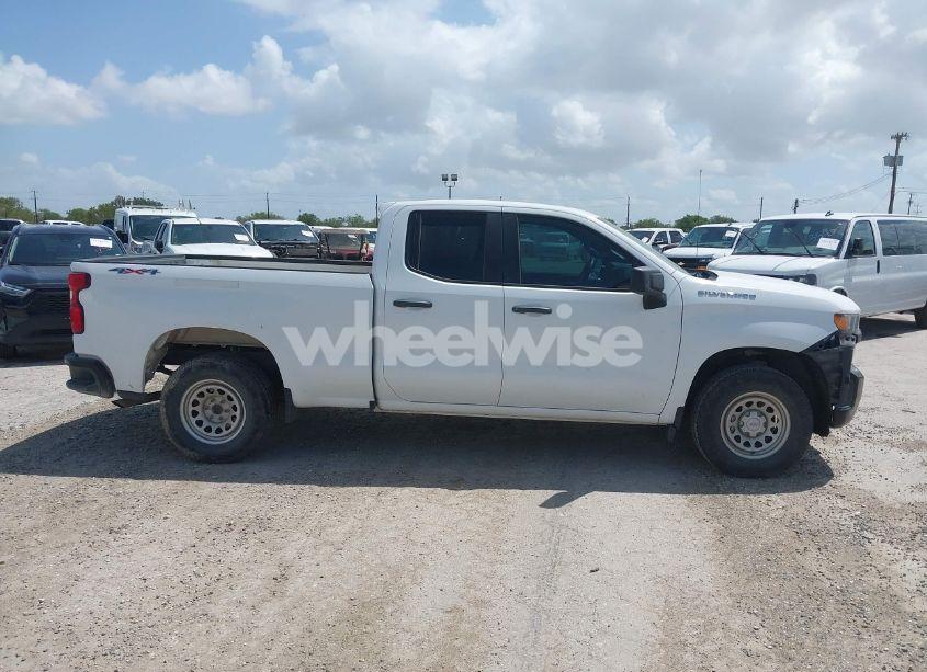 Photo 13 of 2020 Chevrolet Silverado 1500 4WD DOUBLE CAB STANDARD BED WT (VIN 1GCRYAEF3LZ177158)