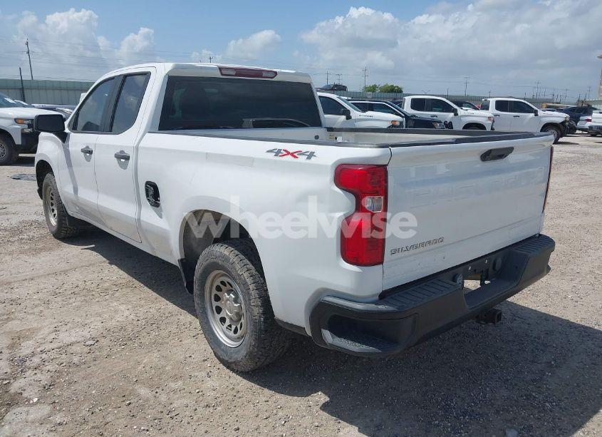 Photo 3 of 2020 Chevrolet Silverado 1500 4WD DOUBLE CAB STANDARD BED WT (VIN 1GCRYAEF3LZ177158)