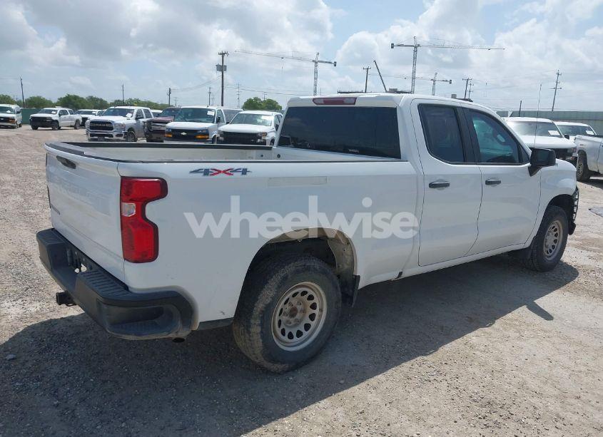 Photo 5 of 2020 Chevrolet Silverado 1500 4WD DOUBLE CAB STANDARD BED WT (VIN 1GCRYAEF3LZ177158)