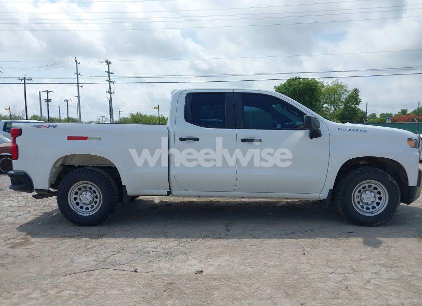 Photo 13 of 2021 Chevrolet Silverado 1500 4WD DOUBLE CAB STANDARD BED WT (VIN 1GCRYAEF3MZ217188)