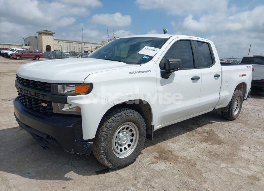 Photo 2 of 2021 Chevrolet Silverado 1500 4WD DOUBLE CAB STANDARD BED WT (VIN 1GCRYAEF3MZ217188)