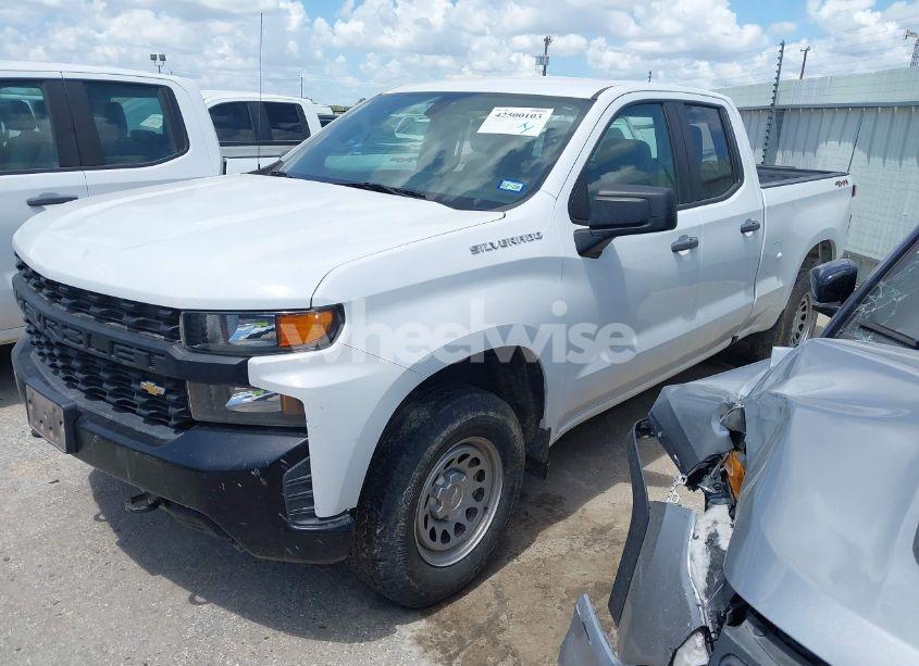 Photo 2 of 2021 Chevrolet Silverado 1500 4WD DOUBLE CAB STANDARD BED WT (VIN 1GCRYAEF4MZ210881)