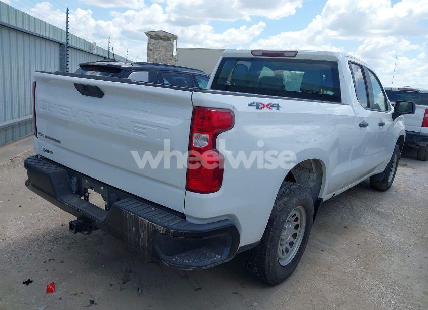 Photo 4 of 2021 Chevrolet Silverado 1500 4WD DOUBLE CAB STANDARD BED WT (VIN 1GCRYAEF4MZ210881)