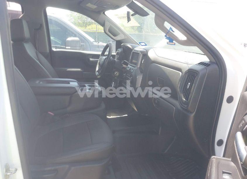 Photo 5 of 2021 Chevrolet Silverado 1500 4WD DOUBLE CAB STANDARD BED WT (VIN 1GCRYAEF4MZ210881)