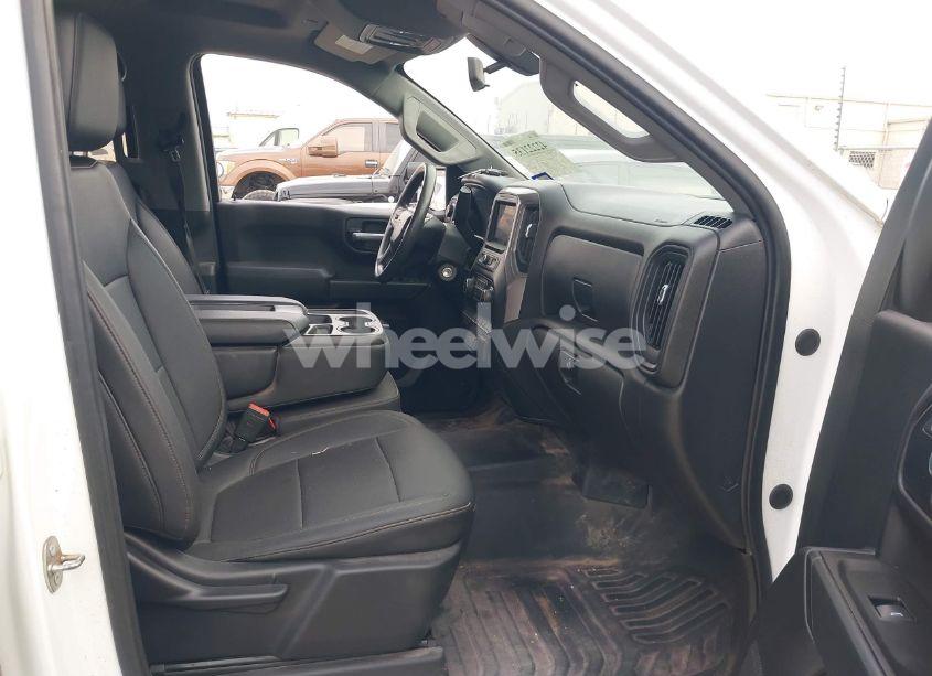 Photo 5 of 2021 Chevrolet Silverado 1500 4WD DOUBLE CAB STANDARD BED WT (VIN 1GCRYAEF4MZ211142)