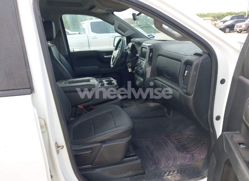 Photo 5 of 2020 Chevrolet Silverado 1500 4WD DOUBLE CAB STANDARD BED WT (VIN 1GCRYAEF5LZ176626)