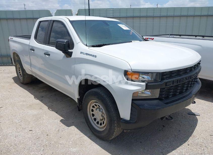 2020 Chevrolet Silverado 1500 4WD DOUBLE CAB STANDARD BED WT (VIN 1GCRYAEF5LZ178683) main photo