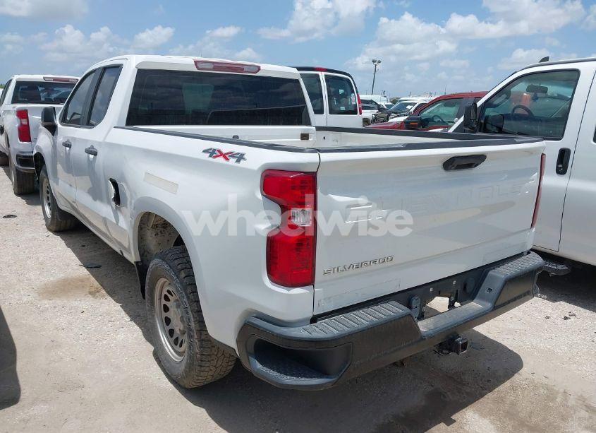 Photo 3 of 2020 Chevrolet Silverado 1500 4WD DOUBLE CAB STANDARD BED WT (VIN 1GCRYAEF5LZ178683)