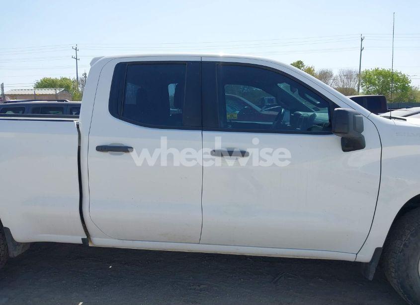 Photo 13 of 2020 Chevrolet Silverado 1500 4WD DOUBLE CAB STANDARD BED WT (VIN 1GCRYAEF5LZ179350)