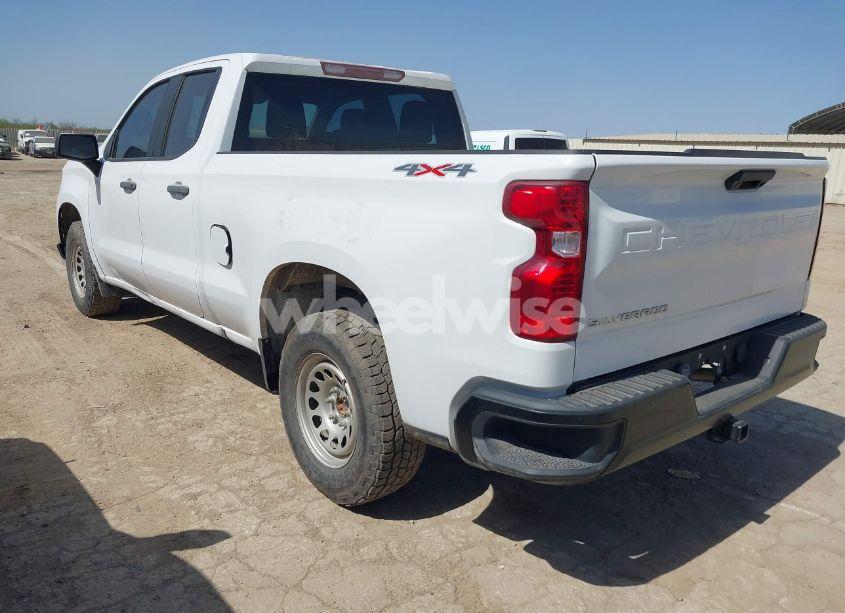 Photo 3 of 2020 Chevrolet Silverado 1500 4WD DOUBLE CAB STANDARD BED WT (VIN 1GCRYAEF5LZ179350)