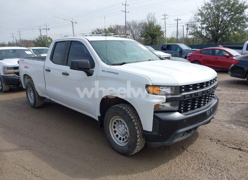 2021 Chevrolet Silverado 1500 4WD DOUBLE CAB STANDARD BED WT (VIN 1GCRYAEF5MZ217211) main photo